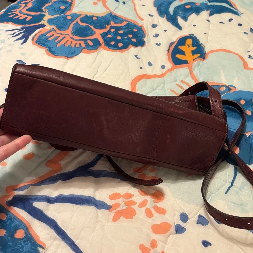 Parker Thatch  Lily Crossbody - Heritage "Broken-In" Leather Oxblood Burgundy - Picture 2 of 9